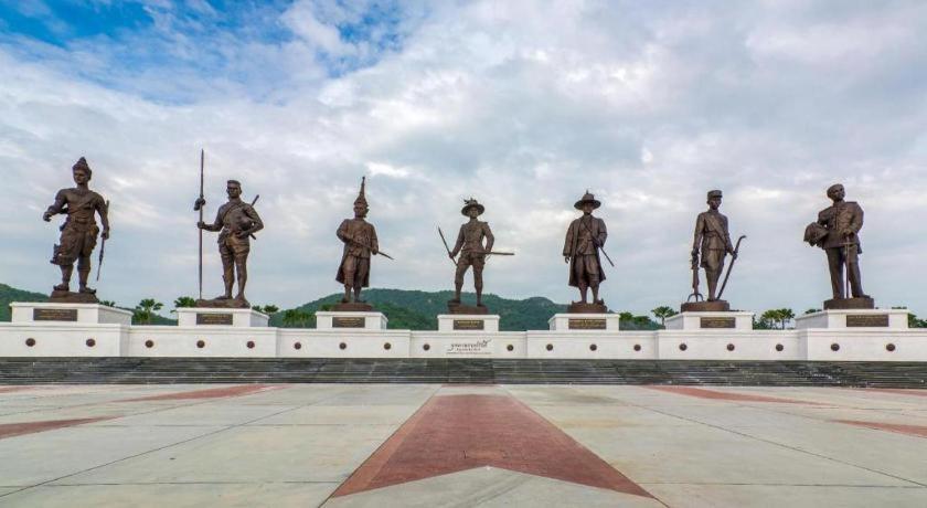 กรีนฟิลด์ วัลเล่ย์ ฟิชชิ่ง รีสอร์ต Hotel หัวหิน ภายนอก รูปภาพ